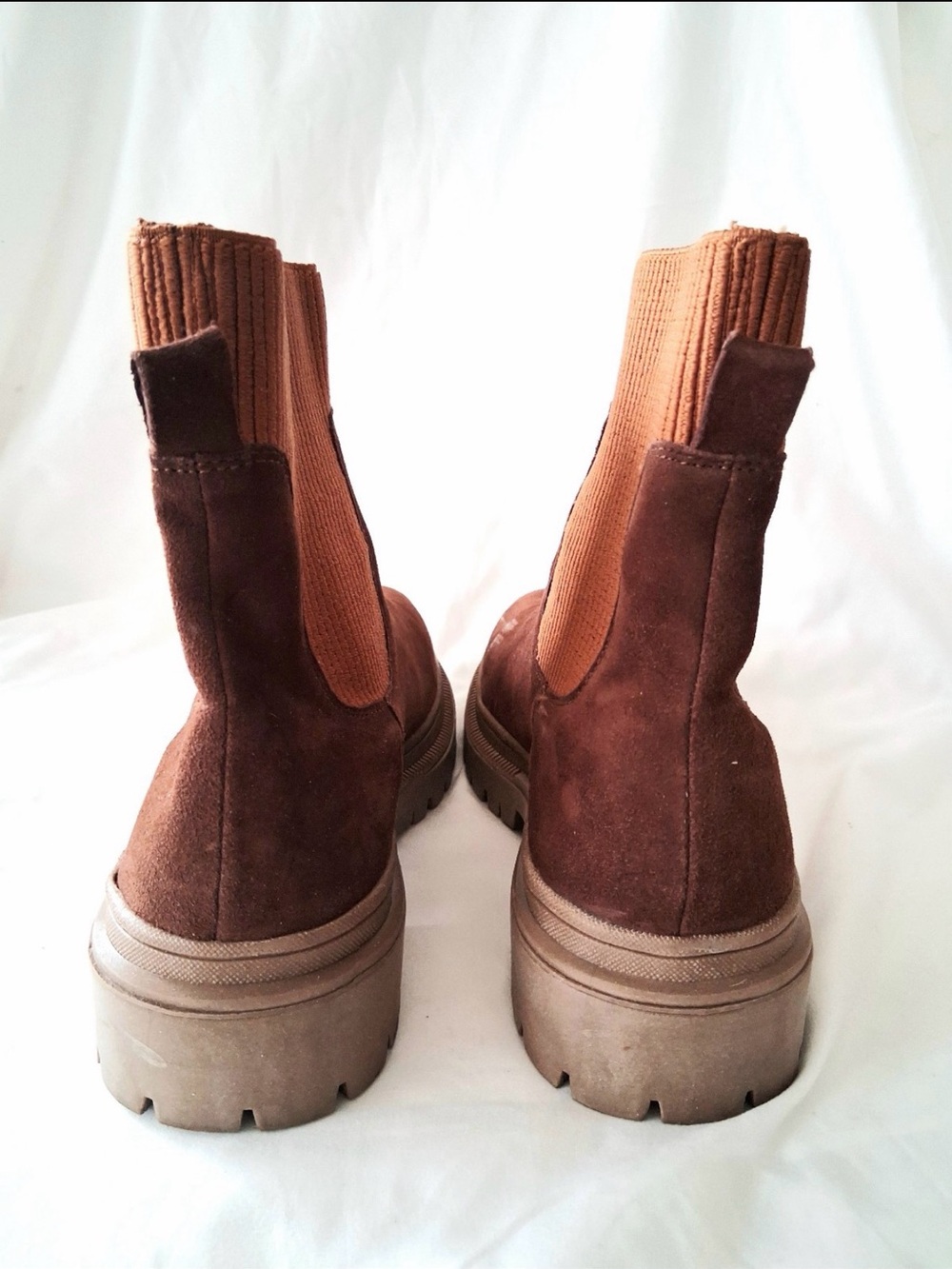 Serra Genuine Suede Womens Brown Chelsea Boots In Size 10 - Picture 5 of 7